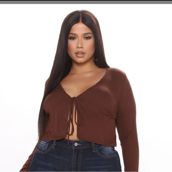 Fashion Nova keep them tied top - Picture 2 of 6